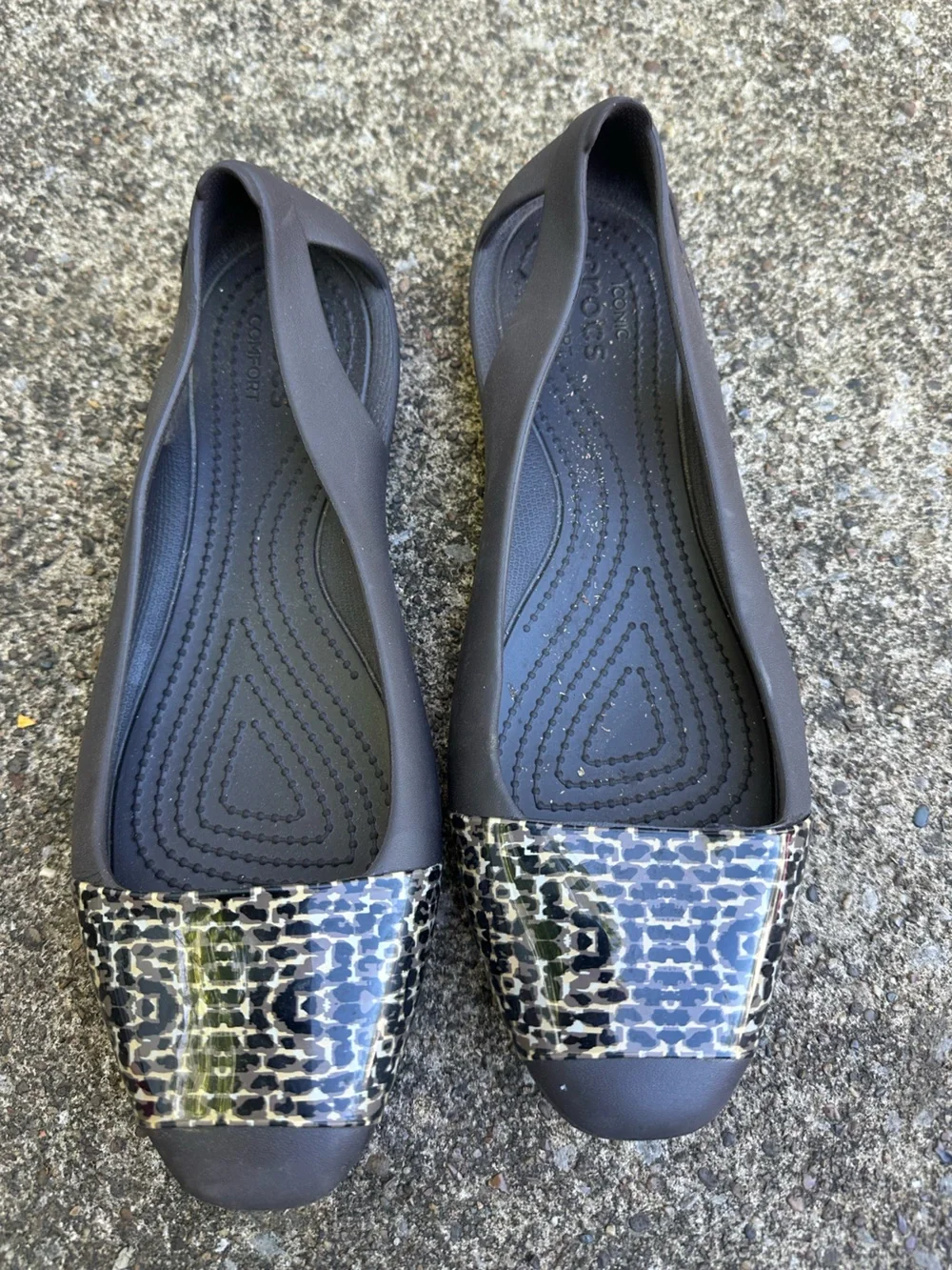 Crocs Women's Sienna shiny ballet flats